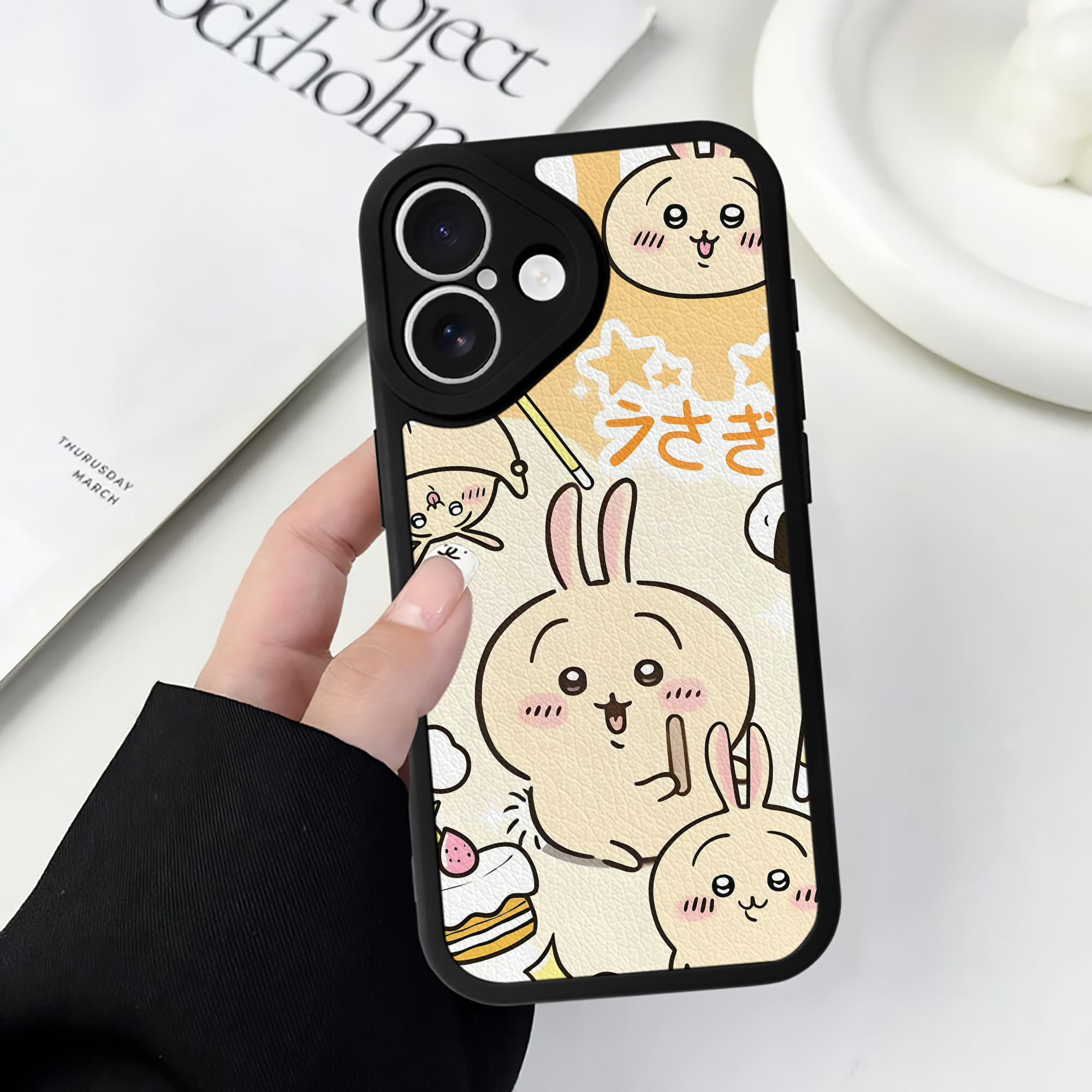 （画像用） ちいかわ Chii-kawa 【iPhone 16シリーズ対応】シリコンスマホケース（レザー調） 材質：シリコン
